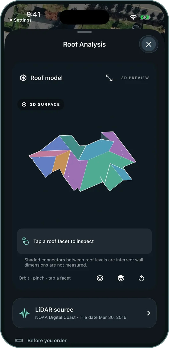 3D roof model with colored facets